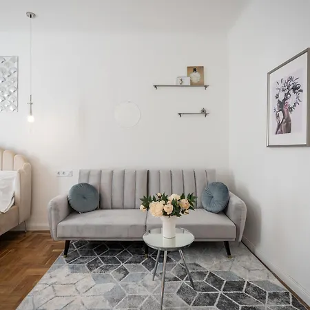 D71 - Cozy Suite, Location By Bqa Appartement Boedapest